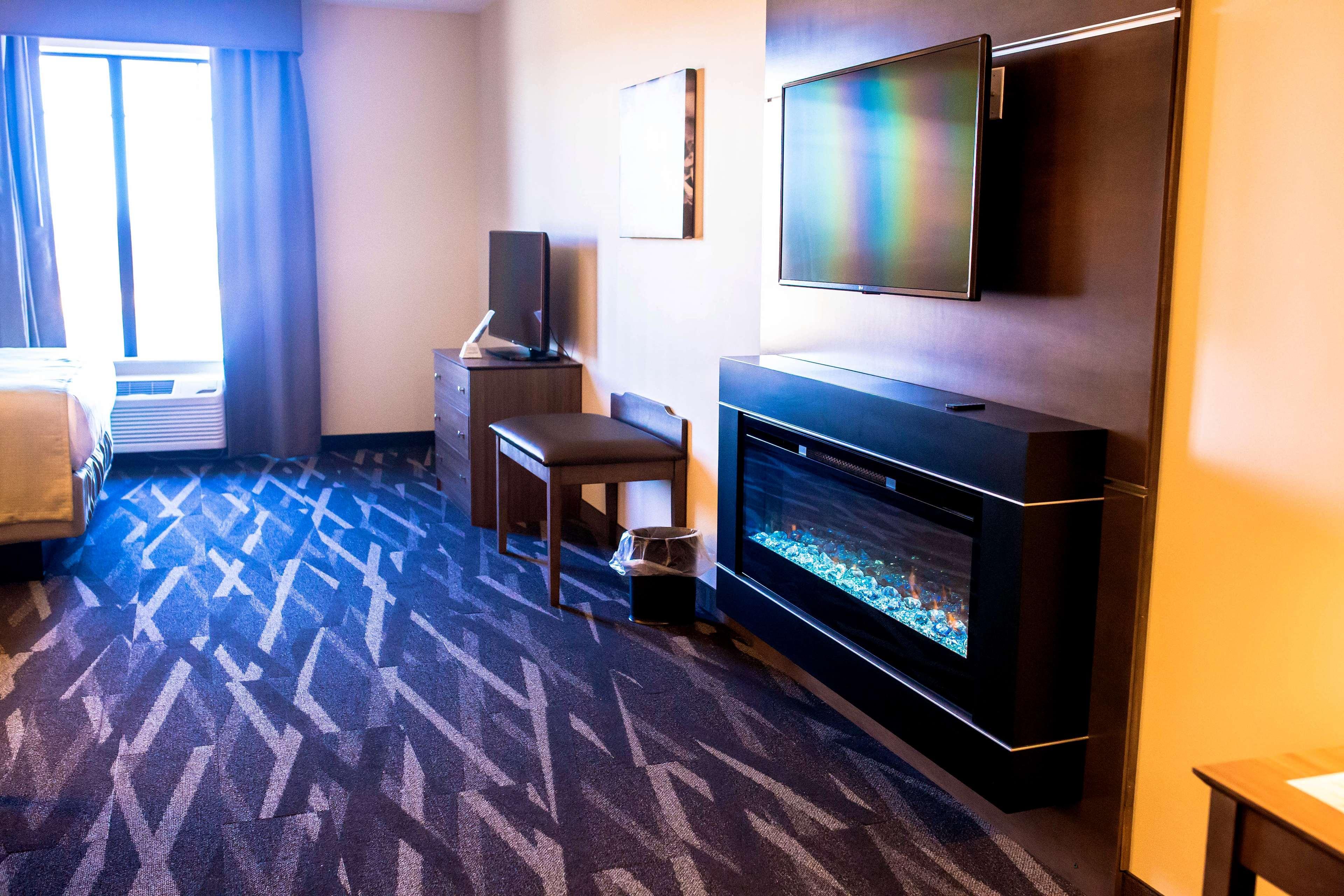 Best Western Plus Hobby Airport And 3*