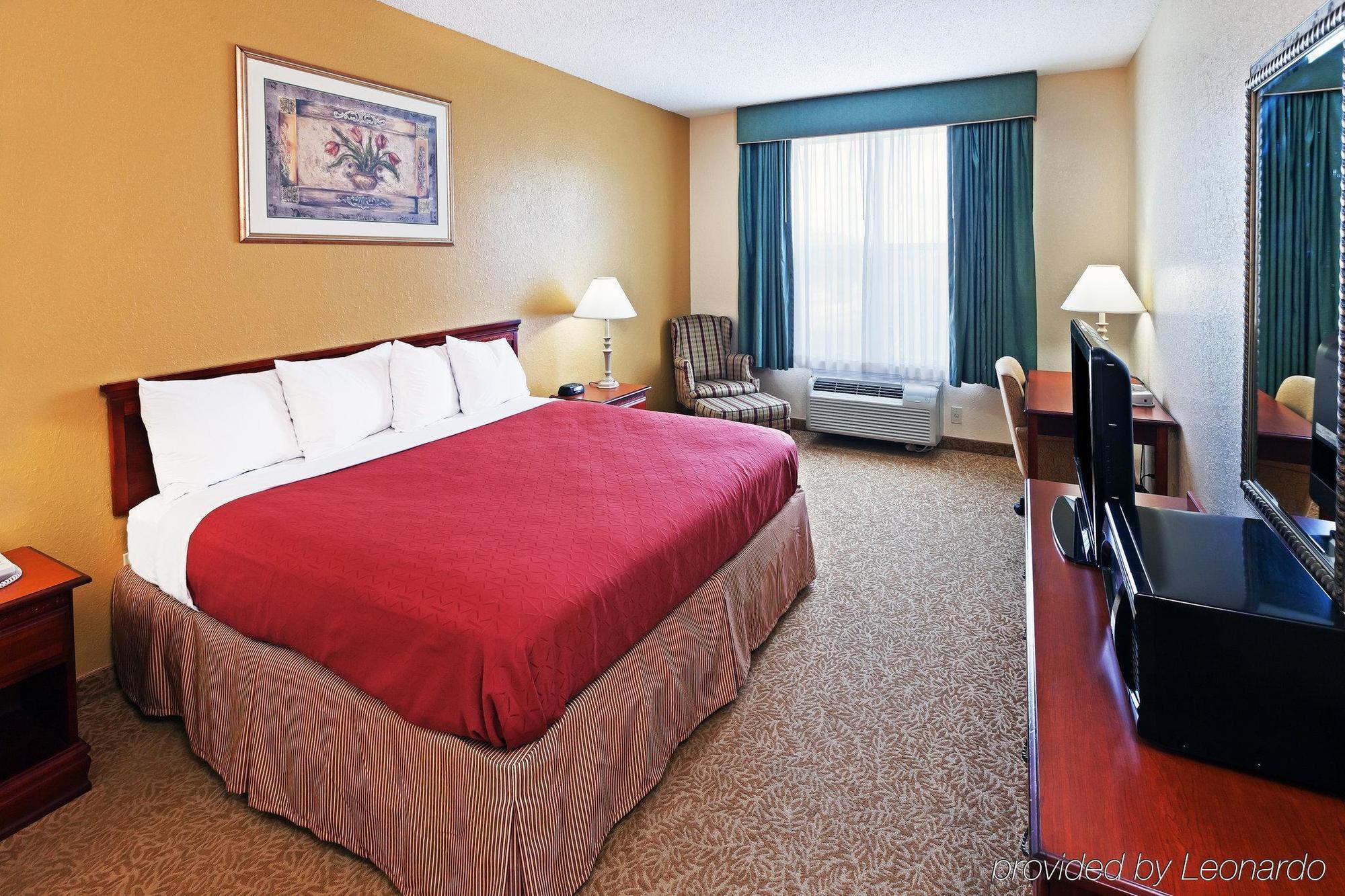 Best Western Plus Hobby Airport And Hotel 3*